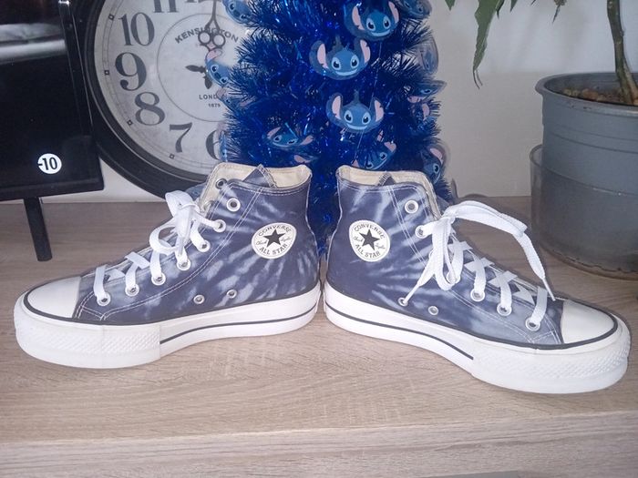 Converse femme Taille 36,5 tbe
