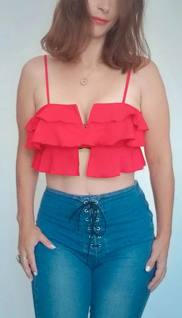 Top crop volante décolleté sexy rouge taille 36 - photo numéro 8