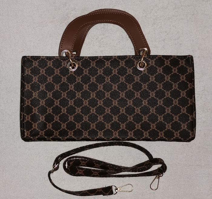 Lots de sac à main. Plusieurs formes et Plusieurs couleurs. Vente a l'unité ou en lots. - photo numéro 7