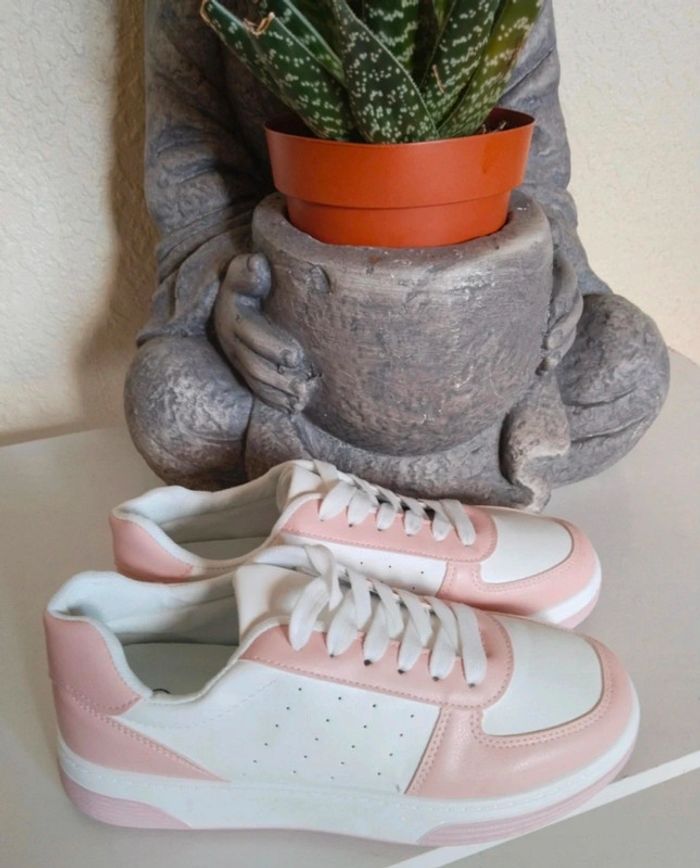 Baskets grosse semelle femme pointure 39 - photo numéro 3