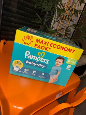 Carton Couche Pampers taille 6