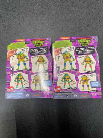 2 figurines tortues ninja 