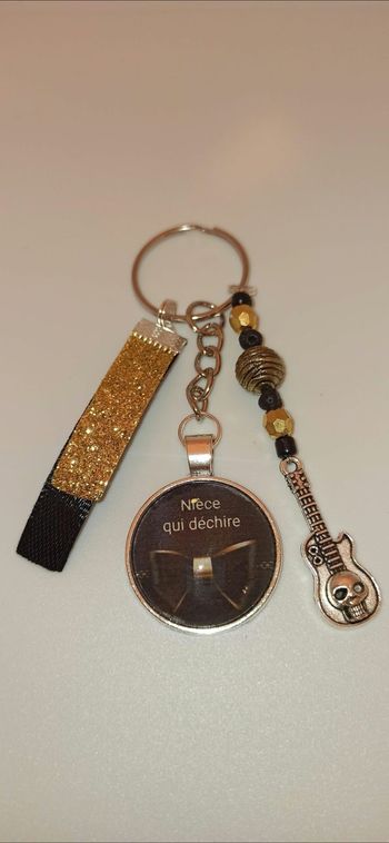 Porte clé message bijoux de sac nièce "nièce qui déchire"