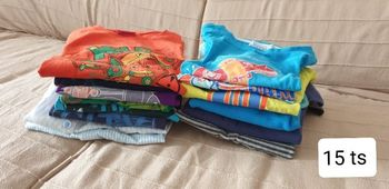 Lot 15 tee-shirts manches courtes 5 ans