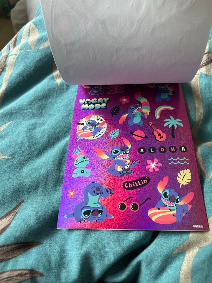 Plaquettes / petit livre gommettes / stickers stitch et Angel - photo numéro 4