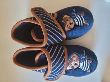 Chaussons pointure 27 In extenso