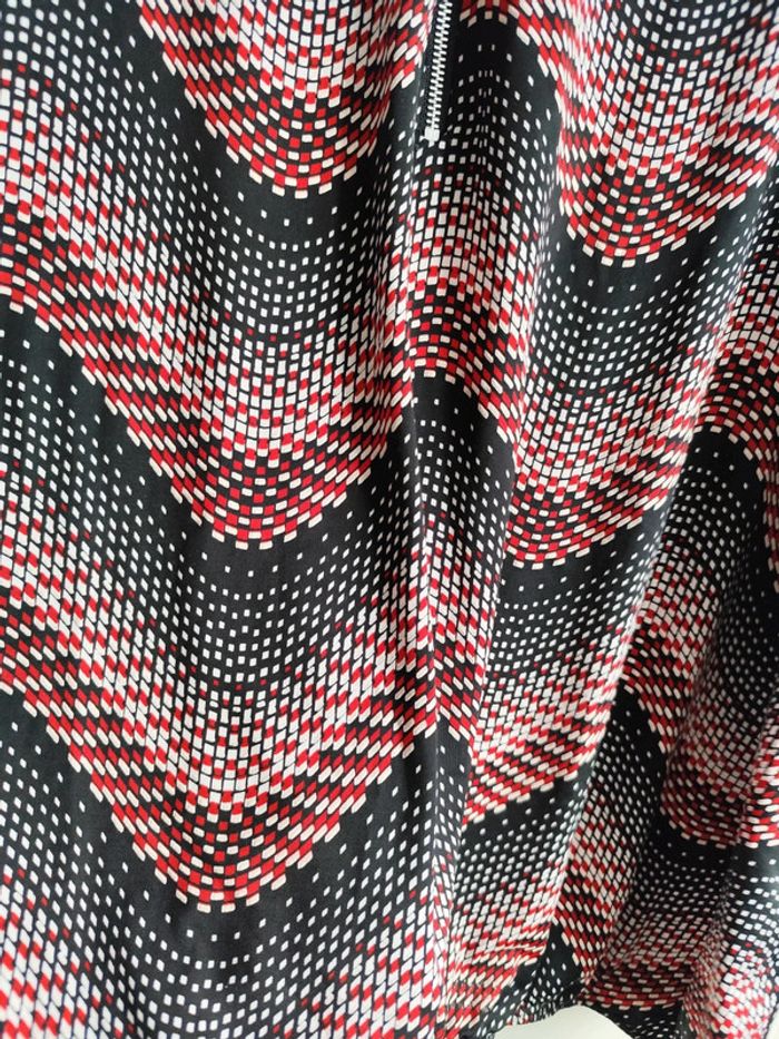Jolie blouse à motifs avec dentelle dans le dos taille 54/56 Modavista - photo numéro 3