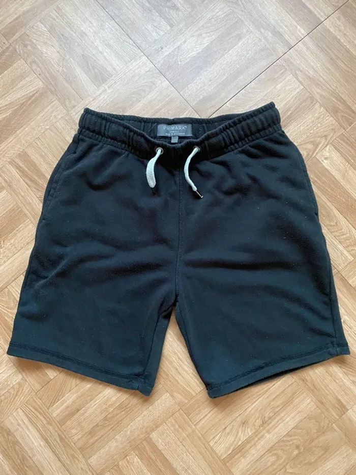 Short noir taille XS Primark