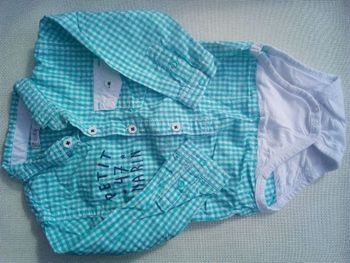 body blanc et vert clair à carreaux * prix 2e * kiki60230