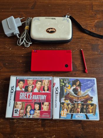 Console Nintendo ds dsi rouge et jeux