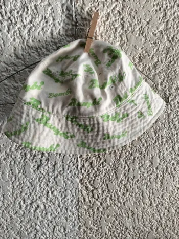 Bob blanc à motif vert taille 52/ 54