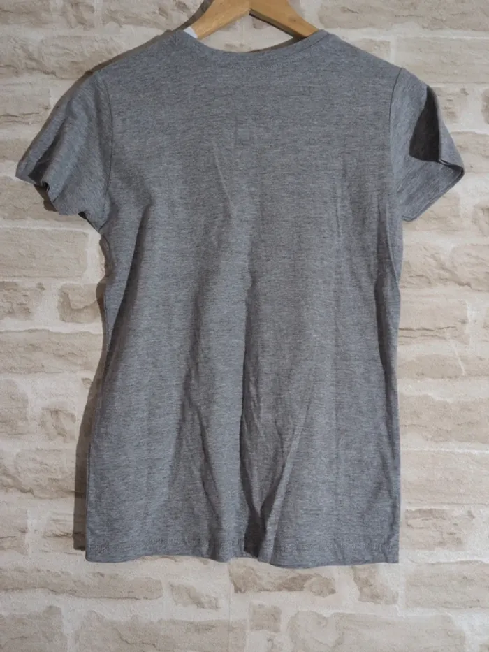T-shirt Mira Paris gris – Tailles S et M – Neufs avec étiquette - photo numéro 3