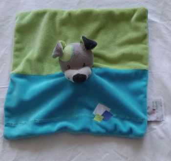 Doudou chien carre plat bleu et vert - losanges - Manon et Valentin
