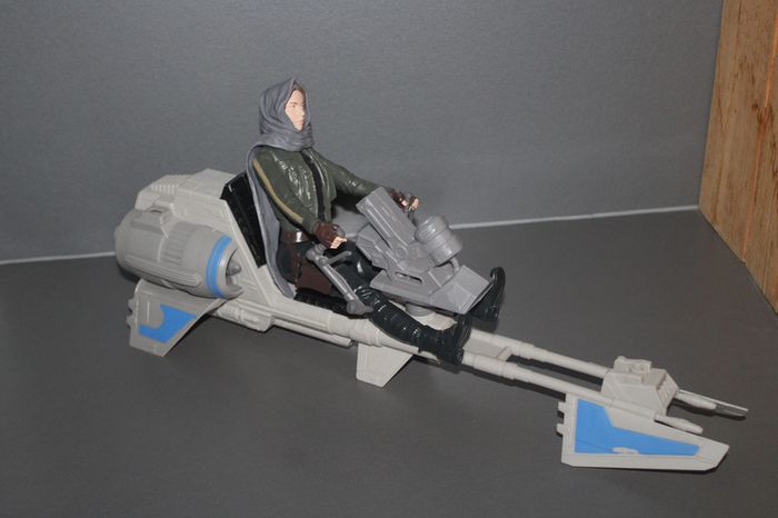 Figurine Sergent Jyn Ersi Jehda + Speeder Bike de Poe Damron