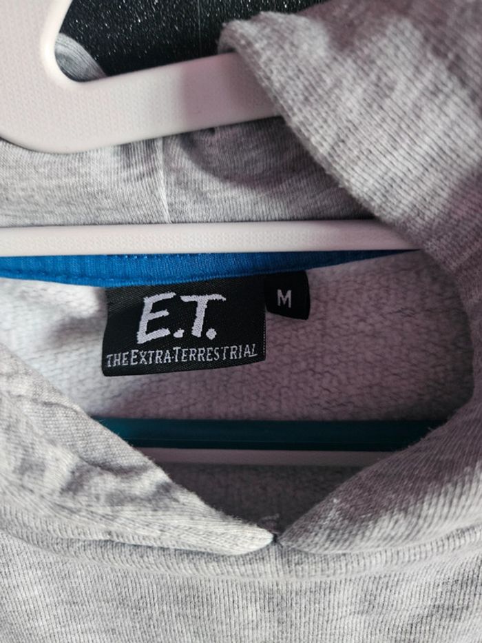 Pull à capuche E.T. neuf - photo numéro 4
