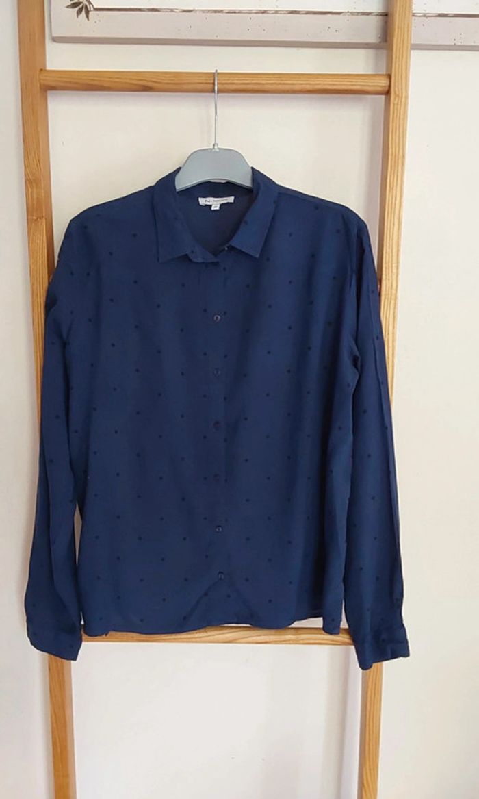 Chemise bleu marine à petits pois noir NafNaf T 36