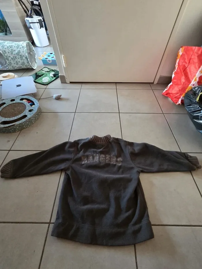 Pull taille 8ans - photo numéro 2