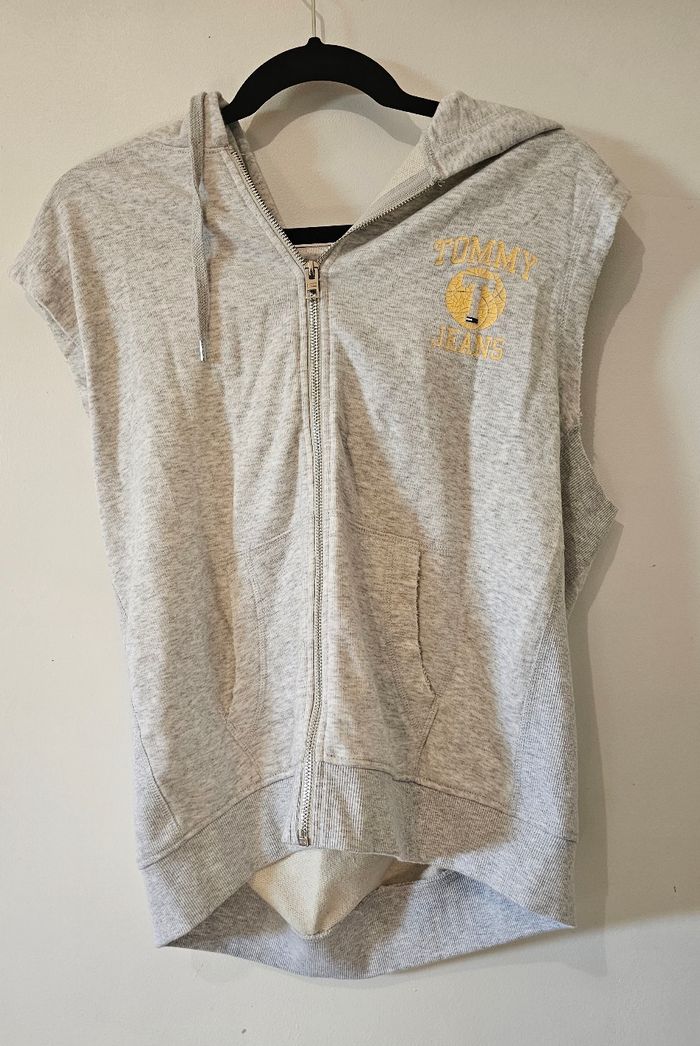 Sweat sans manches