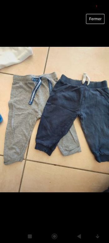 2 pantalons 9 mois