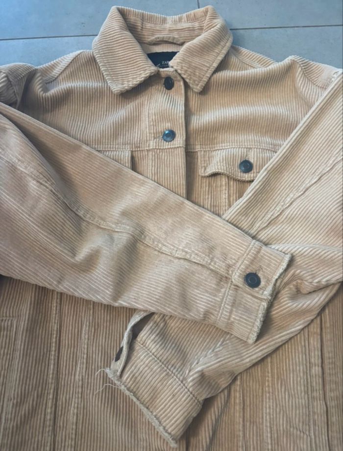 Veste oversize en velours côtelé beige – Zara - photo numéro 1