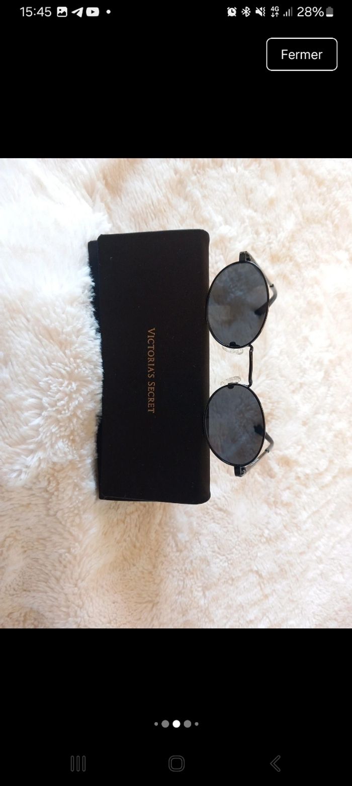 Paire lunettes de soleil Victoria's Secret neuf - photo numéro 4