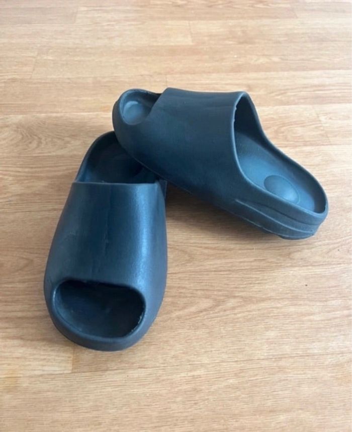 Claquettes noir
