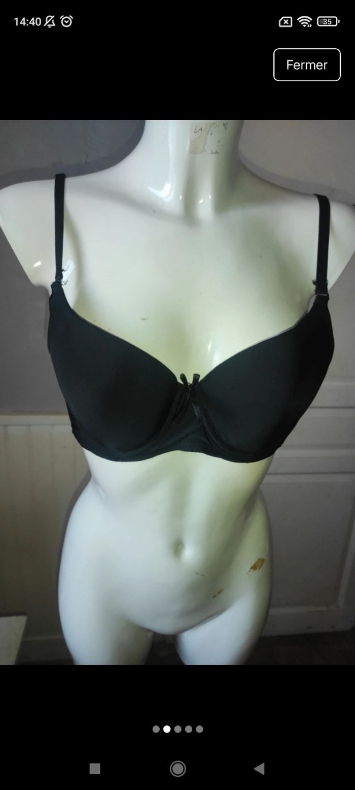 Très beau soutien gorge f12