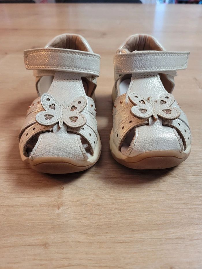Sandales fille cuir taille 22 - photo numéro 5