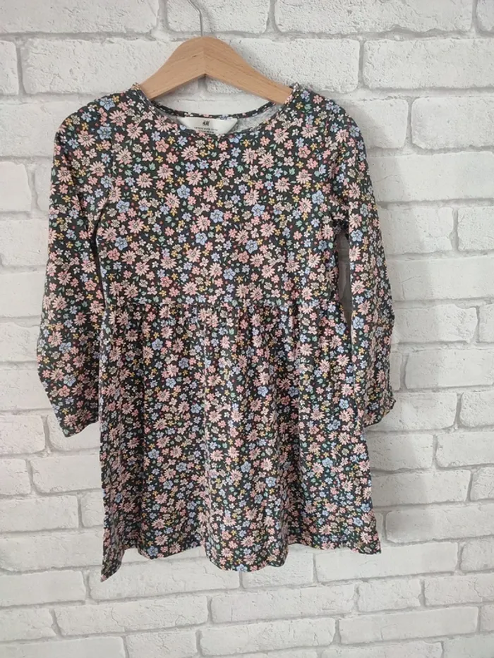 Robe H&M fille – 4/6 ans - photo numéro 2