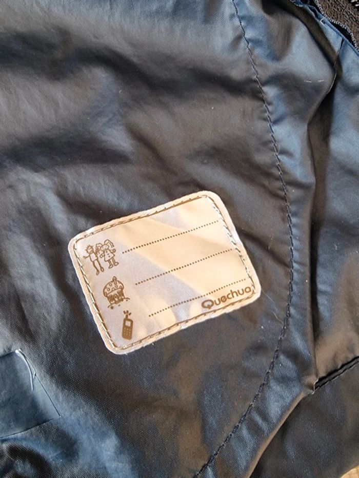 Blouson imperméable enfant 6 ans - photo numéro 6