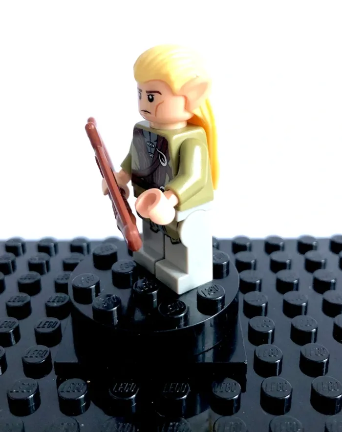 LEGO Seigneur des Anneaux - Legolas, olive green robe - photo numéro 2
