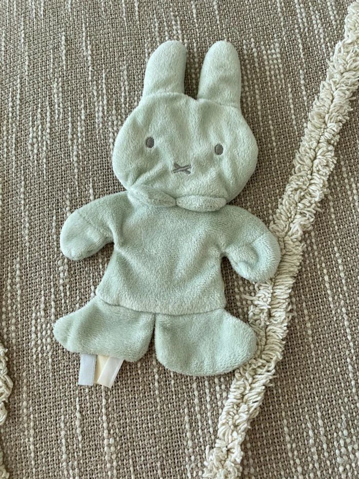 Peluche doudou plat 22cm Zeeman Miffy Nijntje lapin bleu très bon état