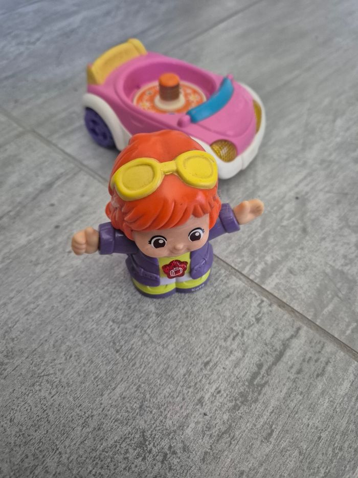 Kate et sa voiture tut tut copain vtech - photo numéro 2