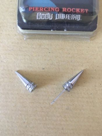 Boucle d’oreille forme pointe