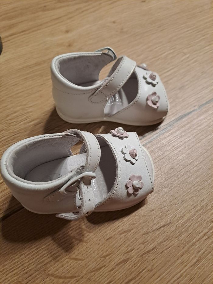 Chaussures en cuir premiers pas