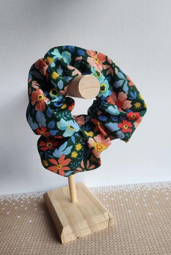 Chouchou fluffy fleuri 