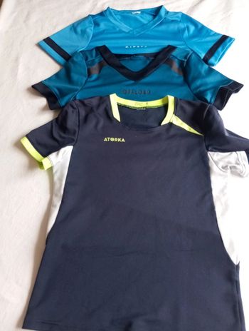 Lot de 3 tee-shirt de sport taille environ 10ans