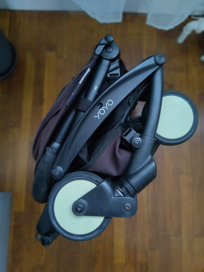 Poussette yoyo2 noire très bon état - photo numéro 3