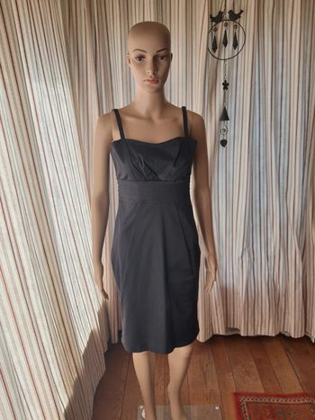Jolie Robe grise à bretelles Tenax taille 44