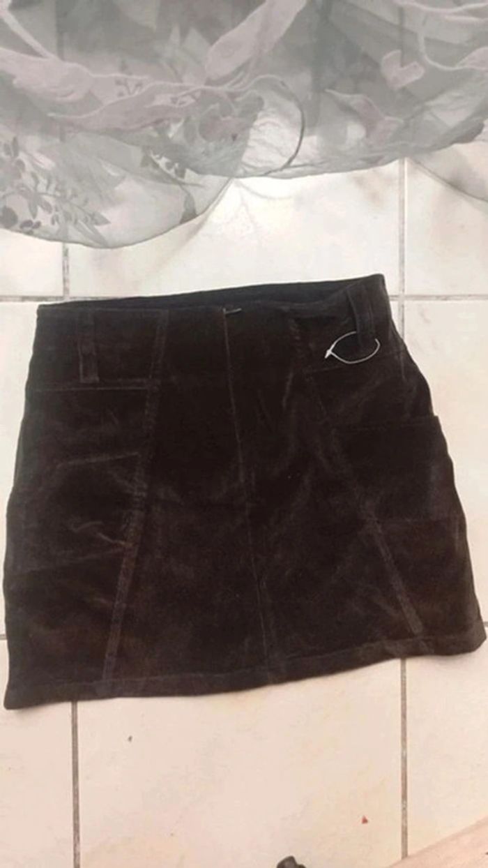 Mini jupe en velours neuve effet légèrement pailleté