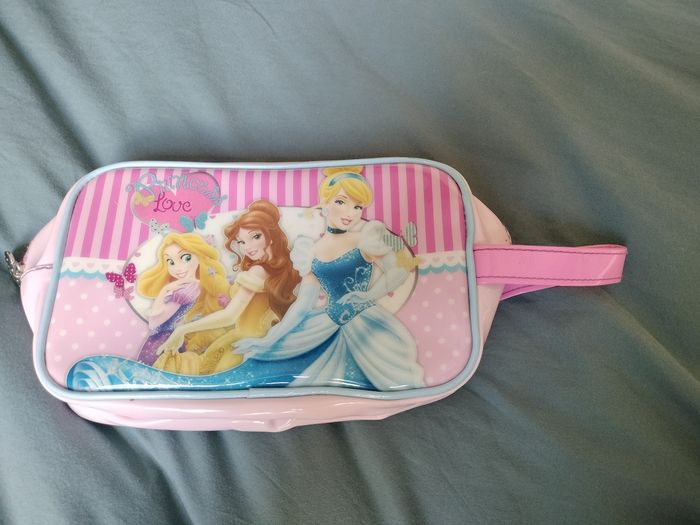 Trousse de toilettes - photo numéro 2
