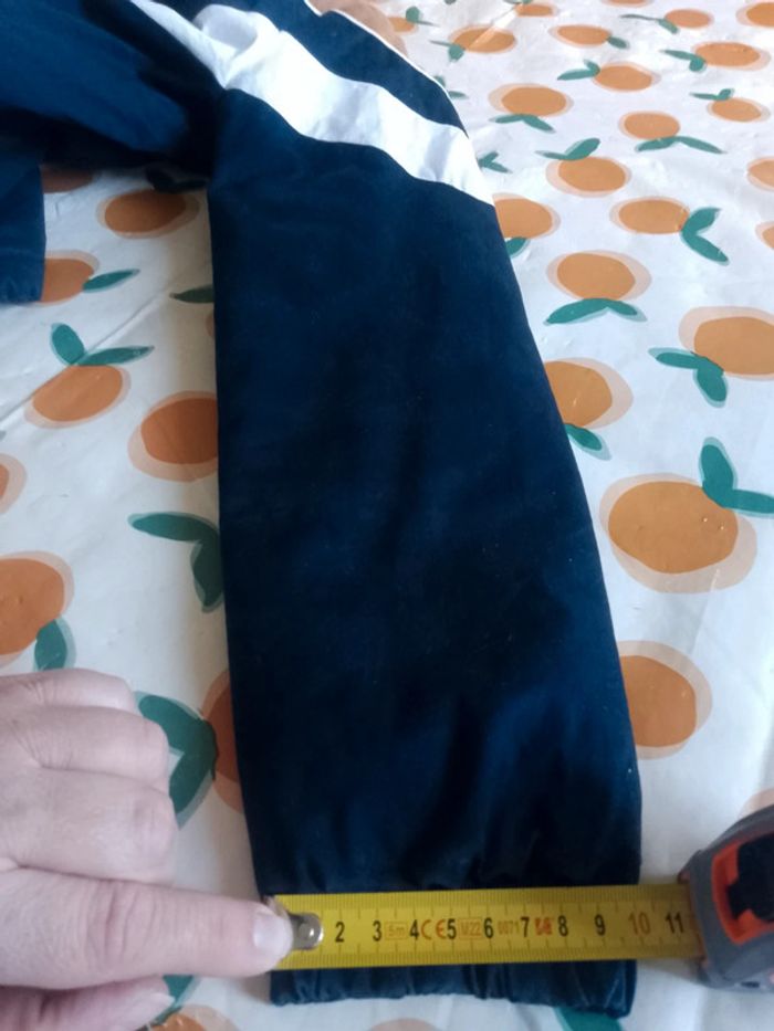 Manteau fourré d'hiver avec bandes marron, blanche, bleu marine foncé à capuche" Bizzbee" taille XS - photo numéro 14