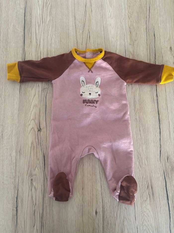 Pyjama kiabi 3 mois  rose en parfait état