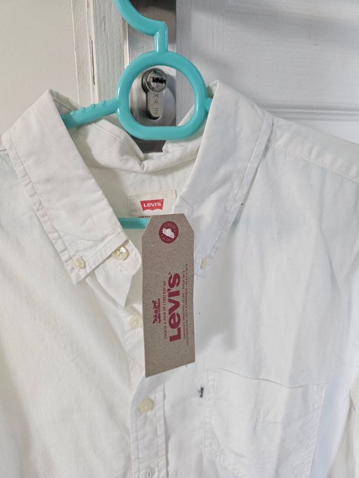 Chemise homme blanche levis original neuve avec etiquette 30€ - photo numéro 4