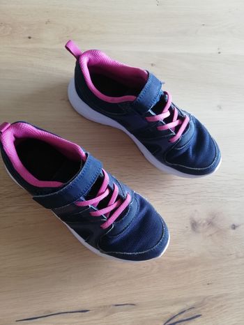 Basket fille pointure 35 bleu marine et rose