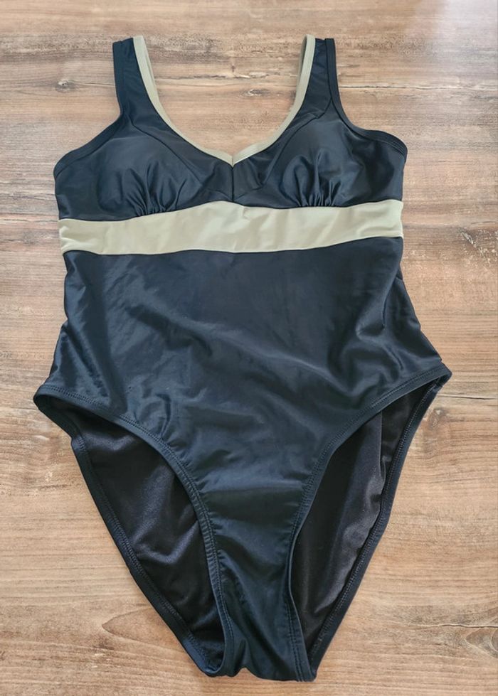Maillot de bain 1 pièce noir et kaki excellent état taille 42 Fashion private company