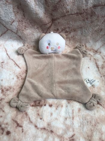 Doudou plat ours blanc beige marron emprunte pattes cocard Siplec