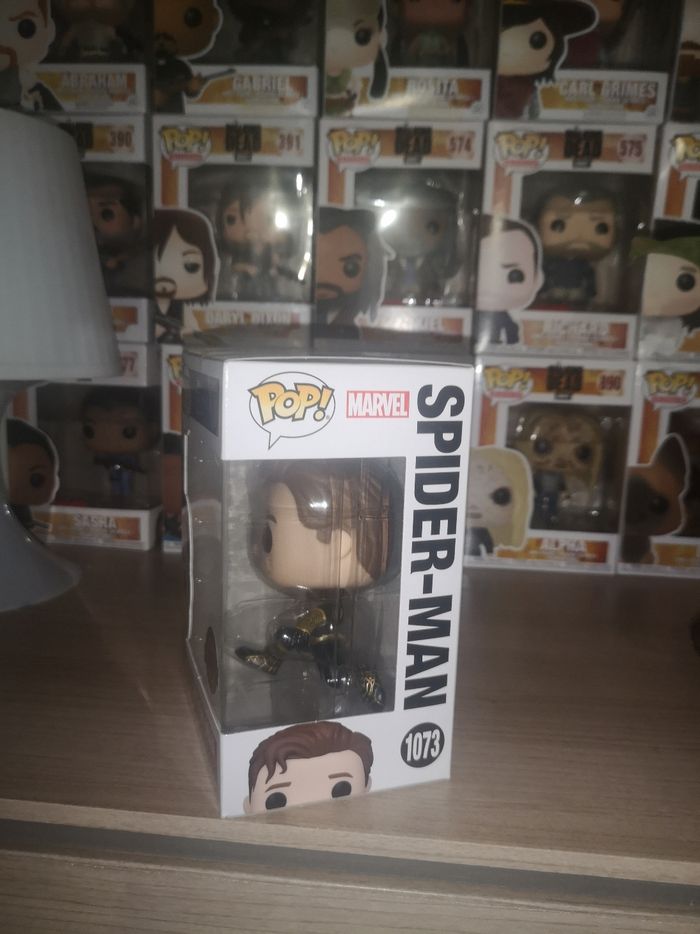 Funko pop Marvel Spider-man No Way Home 1073 Spider-man special edition - photo numéro 2