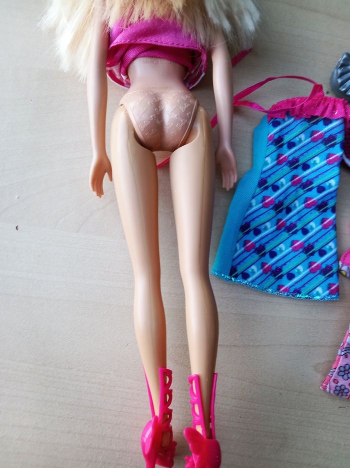 Barbie style rétro non articulée - photo numéro 7