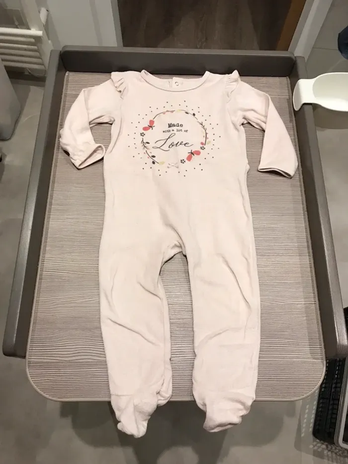 2 pyjamas velours fille 24 mois - photo numéro 4
